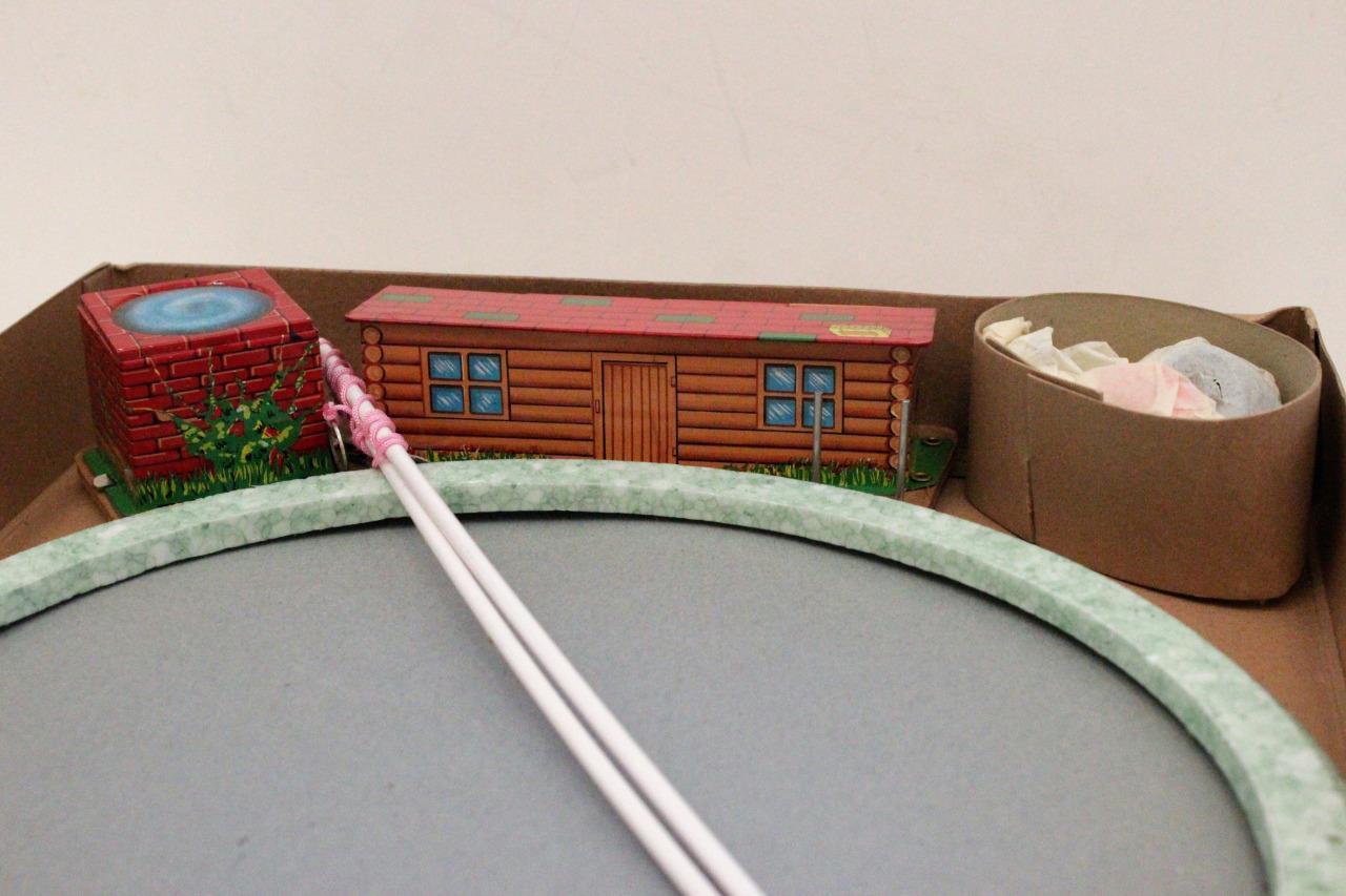 50s Cragstan Japanese Fishing Game +Box - Image 7