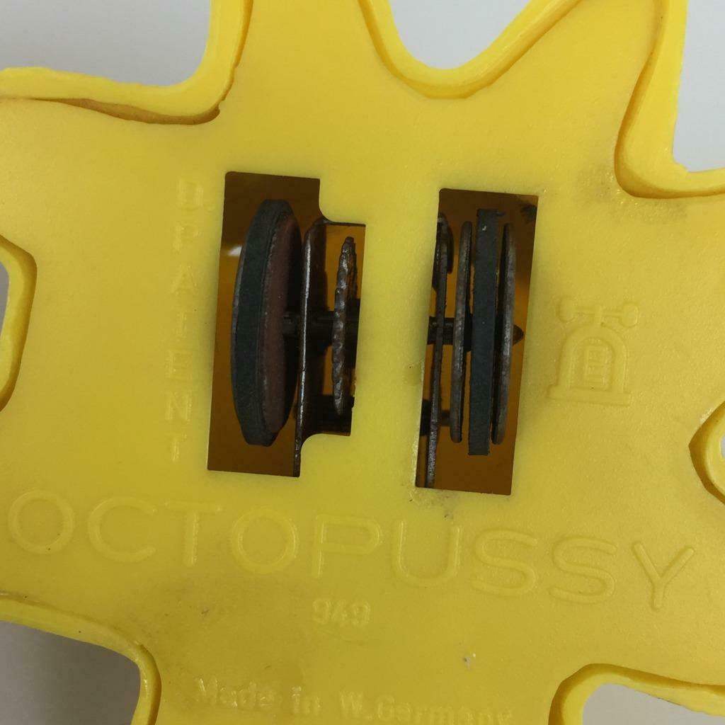 1960s Lehmann 949 Yellow Plastic Octopus - Image 9